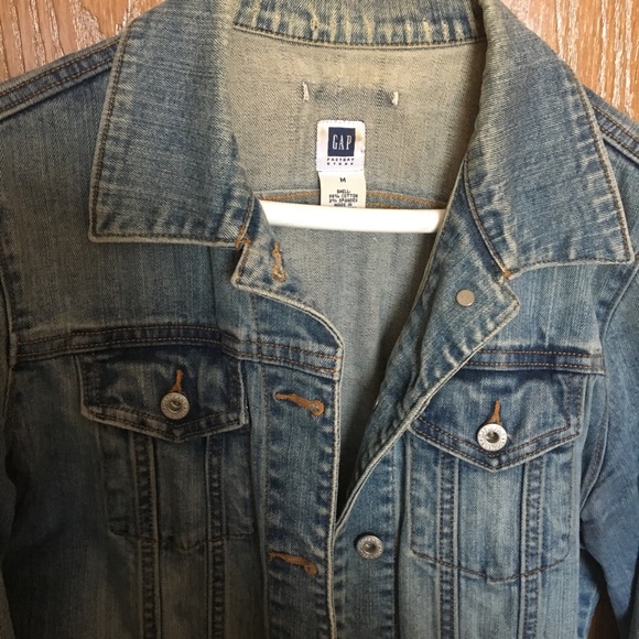 GAP denim jacket - Picture 2 of 3